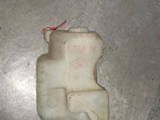 бачок омывателя Volkswagen Golf 4 поколение 1999, 1.9 л., AHF, дизель, 5МКПП, хетчбэк 5 дв.