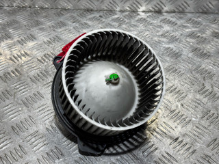 моторчик печки Mazda 323 6 поколение 1999, 2.0 л., RF3F, дизель, 5МКПП, красный, хетчбэк 5 дв.