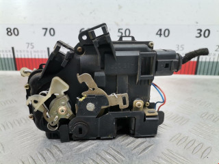 замок двери задней левой Audi A6 4B/C5 1998, 2.4 л., АКПП, универсал, 4B0839015G