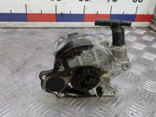 насос вакуумный Skoda Yeti 1 поколение 2010, 2.0 л., дизель, 03L145100F