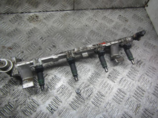 форсунка Ford Focus 1 поколение [рестайлинг] 2002, 1.6 л., бензин, 98MF-BB