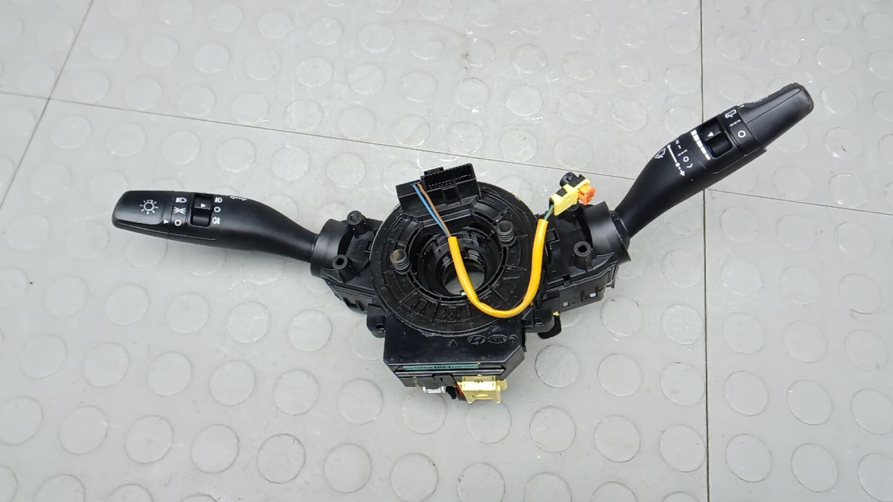 переключатель подрулевой (стрекоза) Kia Sorento 3 поколение 2015, 2.2 л., дизель - фото №1