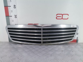 решетка радиатора Mercedes-Benz S-Класс W220 2001, 3.2 л., АКПП, седан, A2208800383