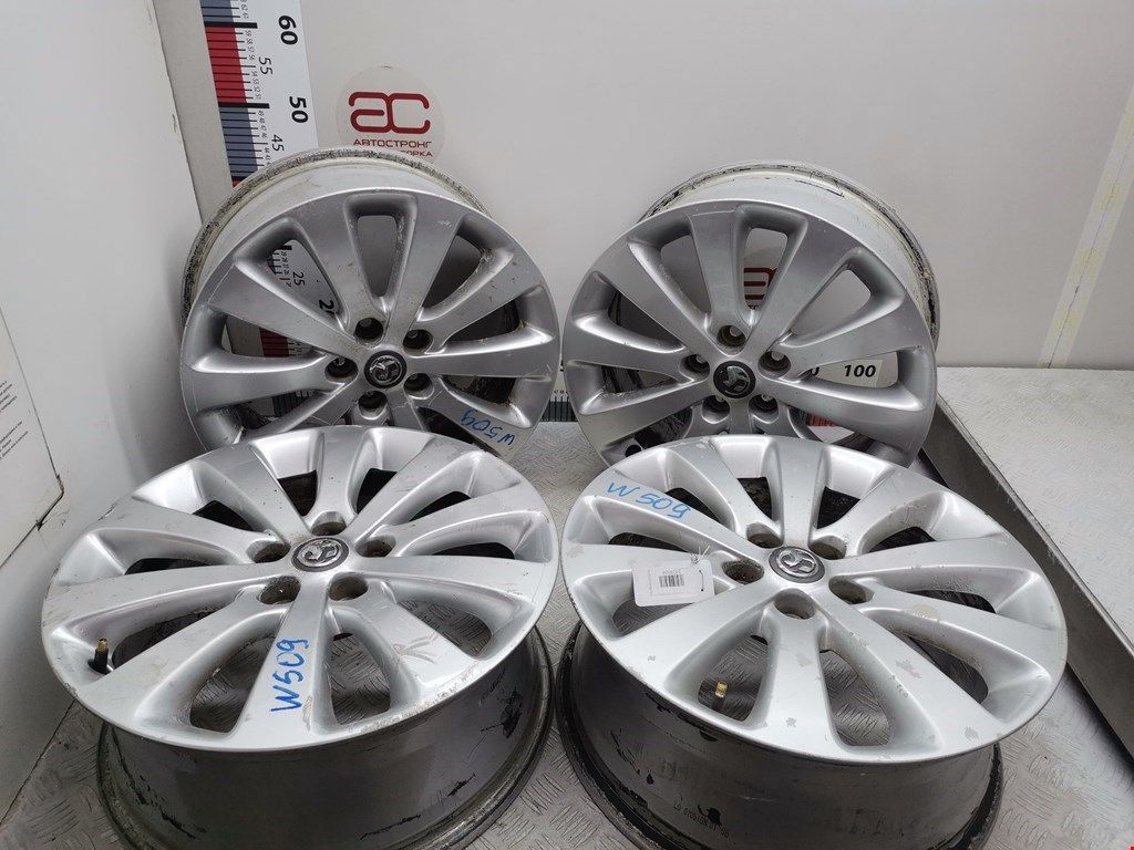 диск литой Opel Astra J 2010, 1.6 л., МКПП, хетчбэк 5 дв. - фото №1