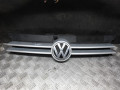 решетка радиатора Volkswagen Golf 4 поколение 2001, 1.4 л., бензин, МКПП, универсал, 1J0853651H - фото №4