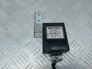 блок комфорта Mitsubishi L200 3 поколение 2002, 2.5 л., МКПП, пикап, MN107599V