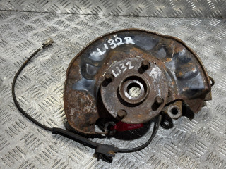 ступица передняя правая Toyota Corolla Verso 1 поколение E121 2001, 2.0 л., 1CD-FTV, дизель, 5МКПП, минивэн