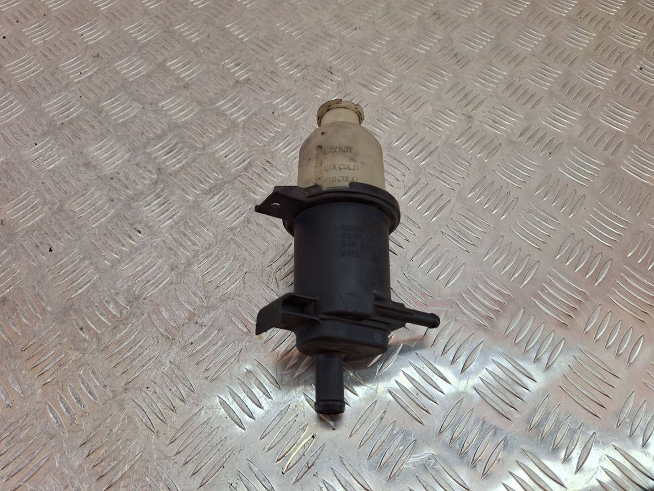 бачок гидроусилителя Jeep Liberty 1 поколение 2004, 2.5 л., дизель, МКПП, 52088713AA - фото №1