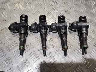 форсунка Volkswagen Golf 4 поколение 2002, 1.9 л., AXR, дизель, 5МКПП, универсал, 038130073AQ