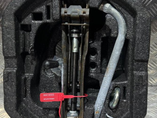 домкрат Skoda Roomster 1 поколение 2006, 1.4 л., дизель, МКПП, темно серый, минивэн