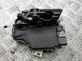 замок двери передней левой Volkswagen Golf 3 поколение 2000, 1.4 л., бензин, МКПП, универсал