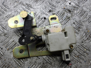 активатор замка багажника Volkswagen Golf 3 поколение 2000, 1.4 л., бензин, МКПП, универсал, 3B5827061B