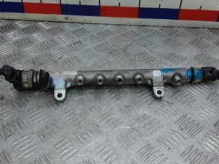 топливная рампа Volkswagen Tiguan 1 поколение 2009, 2.0 л., дизель, 03L130089