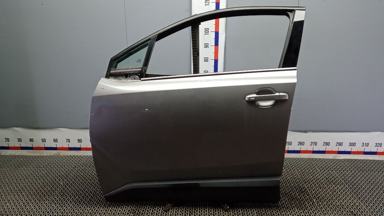 дверь передняя левая Toyota C-HR 1 поколение AX10 2017, 1.2 л., бензин - фото №1