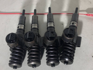 форсунка Audi A3 8P [рестайлинг] 2008, 2.0 л., BKD, дизель, 03G130073B