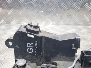 замок двери передней левой Opel Vectra C 2003, 2.2 л., бензин, универсал, 13157763