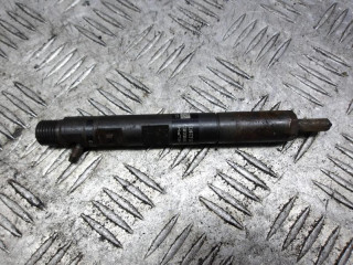 форсунка Renault Megane 2 поколение 2004, 1.5 л., дизель, 8200421359