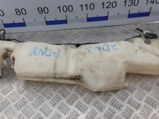 насос (моторчик) омывателя стекла Mitsubishi Pajero 4 поколение 2009, 3.2 л., дизель, МКПП, внедорожник 5 дв., 8260A464