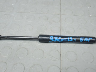 амортизатор крышки багажника (3-5 двери) Infiniti Q50 1 поколение 2016, 2.2 л., дизель