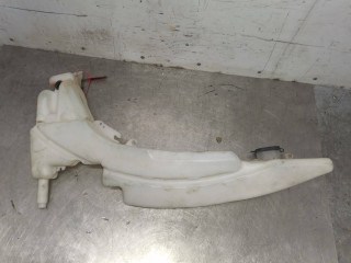 бачок омывателя Ford Focus 1 поколение 2001, 1.8 л., дизель, 5МКПП, серебро, универсал