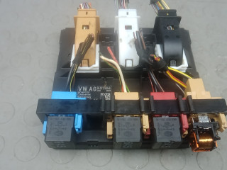 блок комфорта Volkswagen Touran 1 поколение [2-й рестайлинг] 2013, 2.0 л., TDi PD, дизель, МКПП, минивэн, 5K0937084H