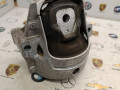 подушка крепления двигателя Porsche 2022, 2.0 л., бензин, АКПП, 8R0199381 - фото №2