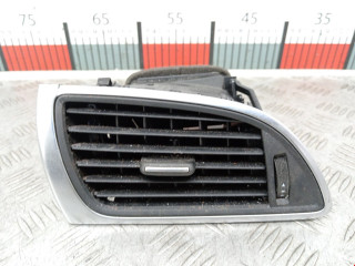 дефлектор обдува салона Audi A6 4G/C7 2013, 2.0 л., АКПП, седан, 4G2820901