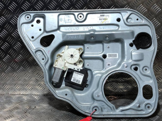 стеклоподъемник электрический задний правый Volvo V50 1 поколение 2005, 2.0 л., D 4204 T, дизель, 6МКПП, универсал