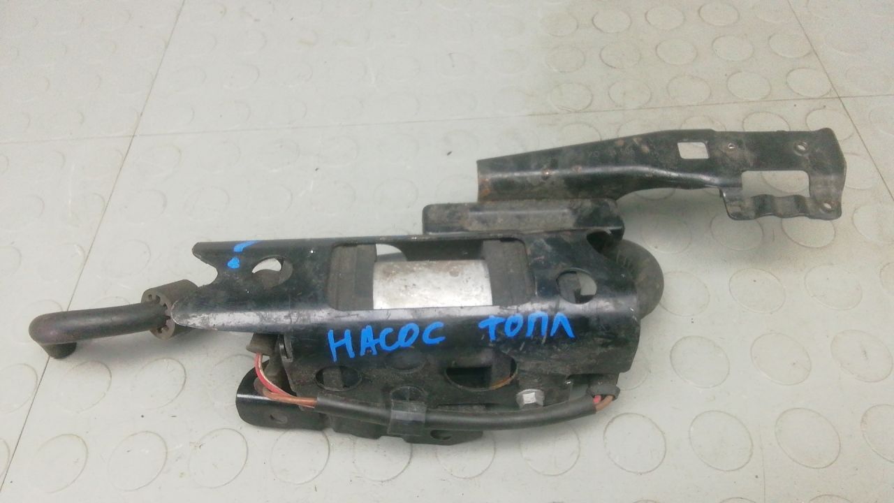 насос топливный Volkswagen Passat B6 2009, 2.0 л., дизель, АКПП, седан, 1K0127023L, 3C0131552R - фото №1