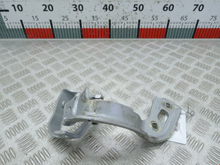 петля крышки багажника Audi A4 B8/8K 2008, 2.0 л., МКПП, универсал, 8K9827300