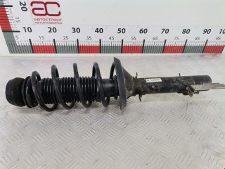 стойка амортизатора Volkswagen Golf 4 поколение 1999, 1.4 л., МКПП, хетчбэк 3 дв., 1J0413031S