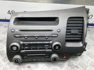 консоль салона Honda Civic 8 поколение 2008, 1.3 л., бензин, АКПП, седан, 39100SNAE620M1