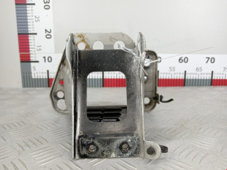 кронштейн переднего бампера Opel Vectra C 2002, 1.8 л., МКПП, хетчбэк 5 дв.