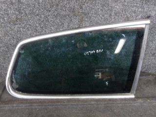 стекло кузовное боковое правое Volkswagen Passat B7 2014, 2.0 л., дизель, АКПП, универсал