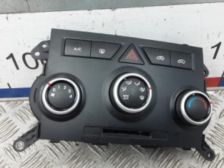 блок управления печки / климат-контроля Kia Sorento 2 поколение 2012, 2.2 л., CRDi, дизель, МКПП, внедорожник 5 дв., 972502P131CA