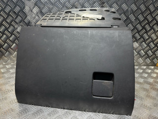 бардачок Opel Signum C 2003, 2.2 л., Y 22 DTR, дизель, 5МКПП, хетчбэк 5 дв.