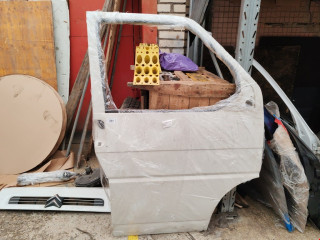 дверь передняя правая Volkswagen Transporter T4 2001