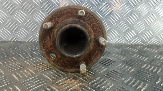 ступица задняя левая Ford Kuga 2 поколение 2014, 2.0 л., TDCi, дизель, МКПП, внедорожник 5 дв. - фото №1