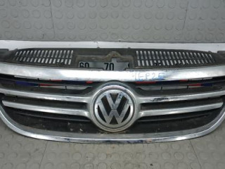 решетка радиатора Volkswagen Tiguan 1 поколение 2010, 2.0 л., дизель, внедорожник 5 дв., 5N0853651C