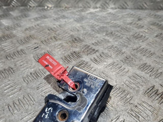 замок двери задней правой Audi 80 8C/B4 1995, 2.0 л., бензин, 5МКПП, универсал, 8E0839016A