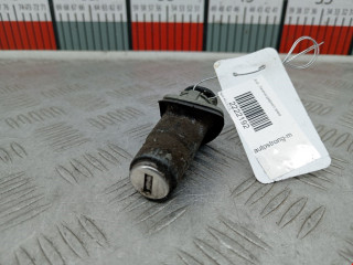 личинка дверного замка Audi A6 C5 [рестайлинг] 2004, 2.5 л., АКПП, универсал, 4B1837063