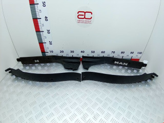 комплект накладок на пороги (внутренние) MAN TGM 1 поколение 2012, 6.9 л., АКПП, 81615100756