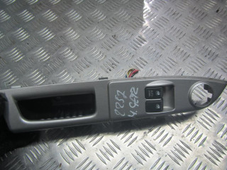 блок управления стеклоподъемниками Hyundai Getz 1 поколение 2005, 1.1 л., бензин, МКПП, хетчбэк 5 дв., 935701C210