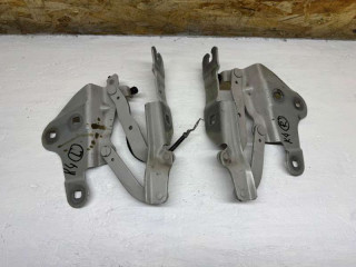 петля капота правая BMW X1 E84 2010, 2990360