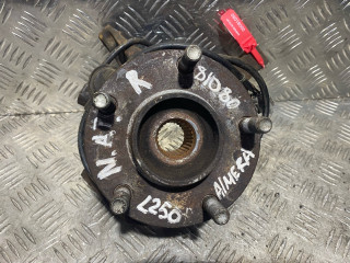 ступица передняя правая Nissan Almera Tino V10 2001, 1.8 л., бензин, 5МКПП, минивэн