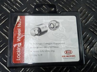 болт колесный Kia Ceed 1 поколение 2009, 1.6 л., бензин, МКПП, хетчбэк 5 дв., SEKRETKI