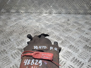 суппорт передний правый Volkswagen Vento 1 поколение 1995, 1.8 л., бензин, 5МКПП, седан