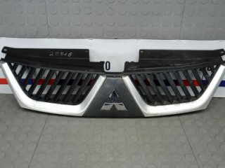 решетка радиатора Mitsubishi Outlander 2 поколение 2008, 2.0 л., дизель, внедорожник 5 дв., 7450A037HB