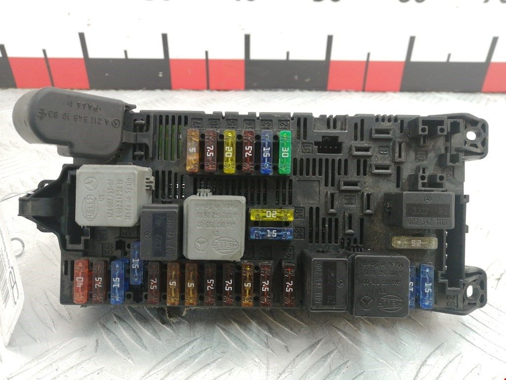 блок предохранителей Mercedes-Benz E-Класс W211/S211 2004, 2.2 л., АКПП, седан, A2115459101 - фото №1
