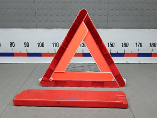 знак аварийной остановки Skoda Yeti 1 поколение 2010, 2.0 л., дизель